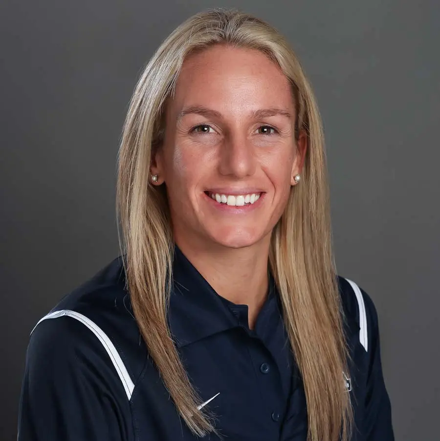 Headshot of Becky Burke